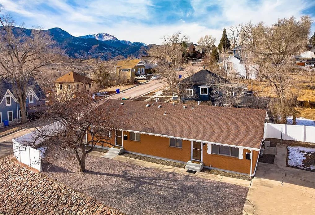 104 N 25th St in Colorado Springs, CO - Building Photo