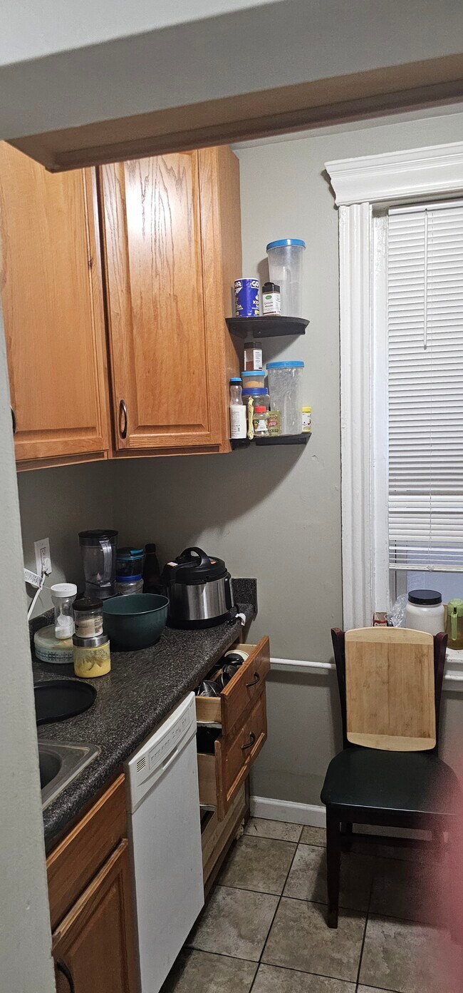 380 Riverway, Unit 3