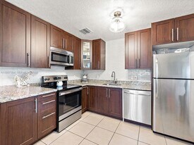 700 SW 12th Ave in Fort Lauderdale, FL - Building Photo