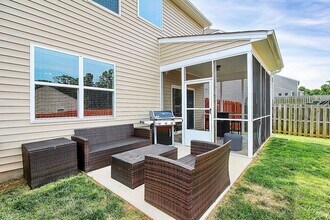 225 Kingston Drive in Mount Holly, NC - Building Photo - Building Photo