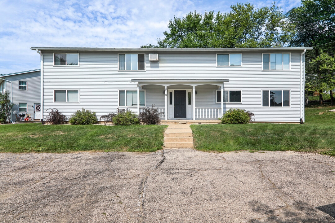 512 S Main St in Deerfield, WI - Building Photo