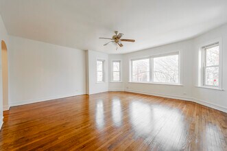 7831 S Kingston Ave in Chicago, IL - Building Photo - Building Photo