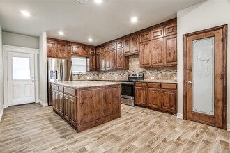 2016 Langston St in Fort Worth, TX - Building Photo - Building Photo