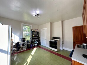 2369 Victor St in Cincinnati, OH - Building Photo - Building Photo