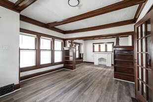 3180 N 15th St in Milwaukee, WI - Building Photo