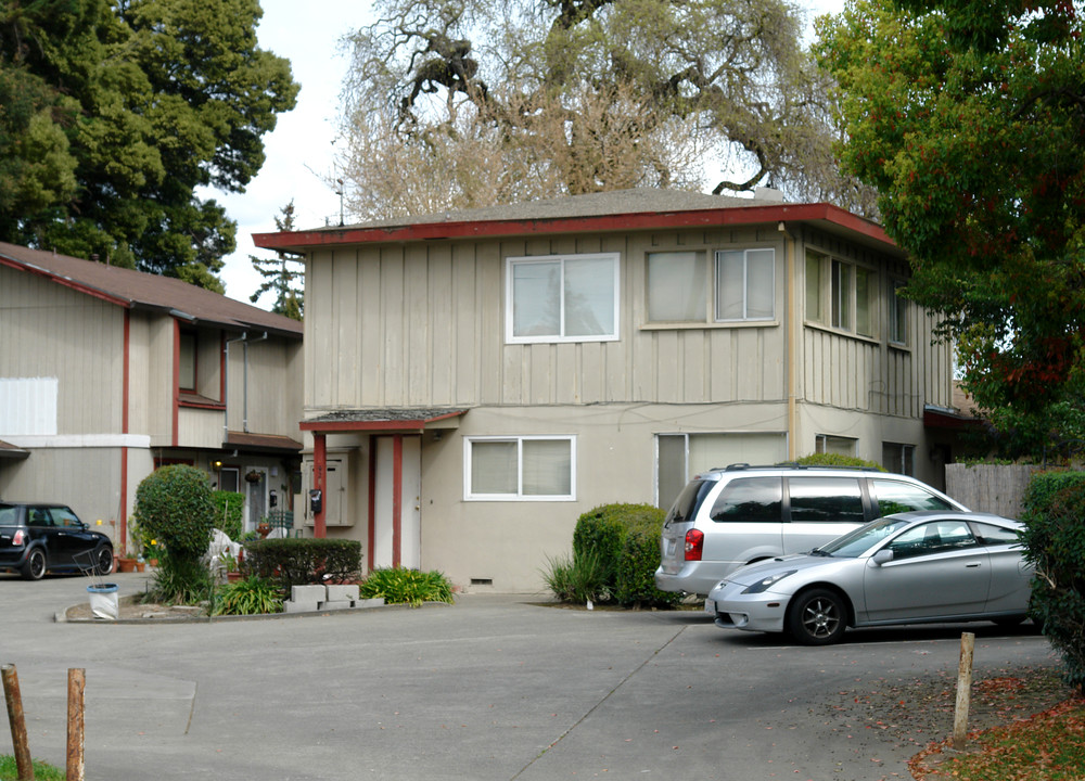 920 Morgan St in Santa Rosa, CA - Building Photo