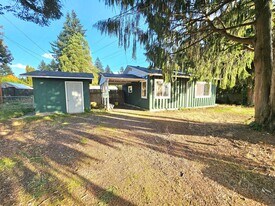5660 SE 125th Ave in Portland, OR - Building Photo