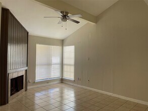7715 Rolling Ridge Dr in Houston, TX - Building Photo - Building Photo