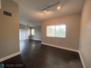 4824 N State Rd 7 in Coconut Creek, FL - Building Photo - Building Photo