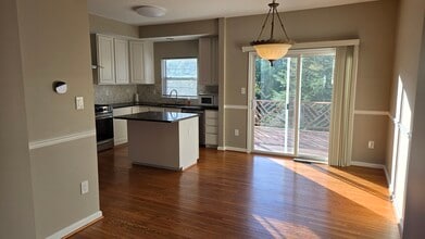 9443 Birchwood Ln in Frederick, MD - Building Photo - Building Photo