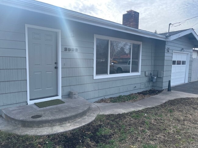 property at 3922 Barry Ave