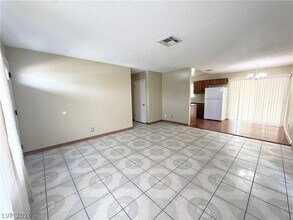 4833 Stillwater Ave in Las Vegas, NV - Building Photo - Building Photo