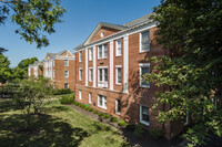 BEARINGS SOUTH CONDOMINIUM in Alexandria, VA - Foto de edificio - Building Photo