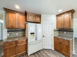 13646 Los Olivos Ave in Poway, CA - Building Photo - Building Photo