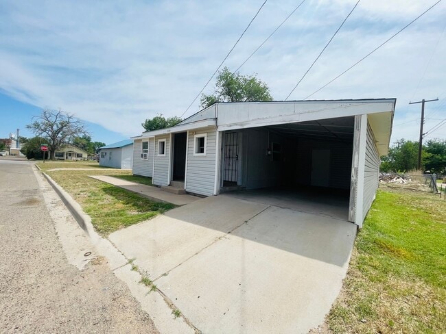 property at 1114 N Elgin Ave