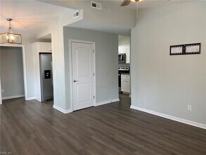 1013 Choctaw Ct in Virginia Beach, VA - Building Photo - Building Photo