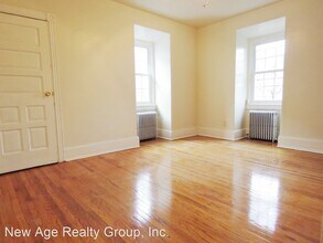 4715 Baltimore Ave in Philadelphia, PA - Foto de edificio - Building Photo
