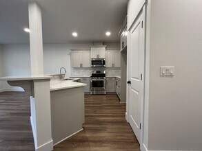 2875 S Magnolia St in Cornelius, OR - Building Photo - Building Photo