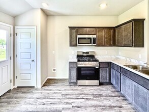 8319 E Queens St in Broken Arrow, OK - Building Photo - Building Photo