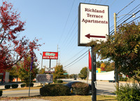 Richland Terrace Apartments in Columbia, SC - Foto de edificio - Building Photo