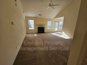 3989 Meadow Glen Way in Fairburn, GA - Building Photo - Building Photo