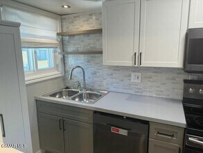 770 E Imperial Ave in El Segundo, CA - Building Photo - Building Photo