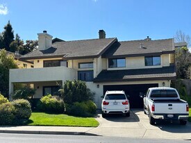 815 Mirada Dr in San Luis Obispo, CA - Building Photo