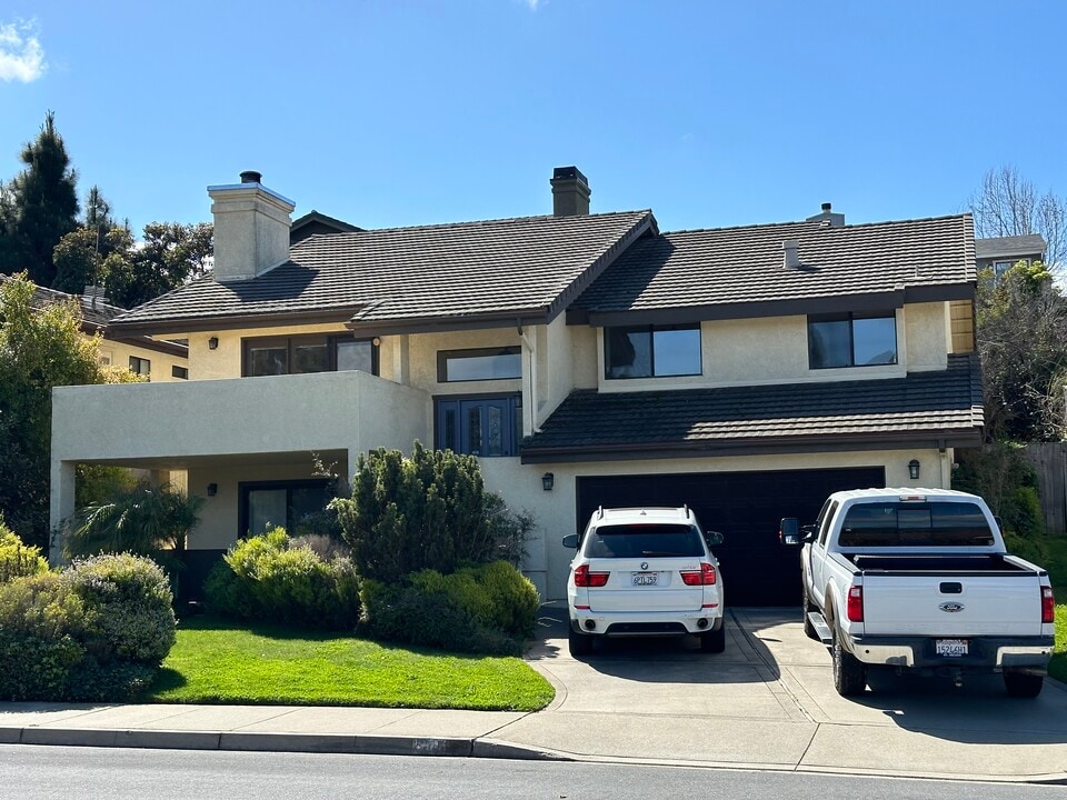 815 Mirada Dr in San Luis Obispo, CA - Building Photo