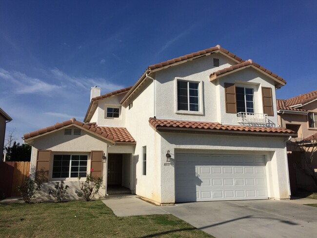 8371 Independence Ave in Canoga Park, CA - Building Photo - Building Photo