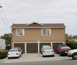 123 W Olive Dr in San Ysidro, CA - Foto de edificio - Primary Photo