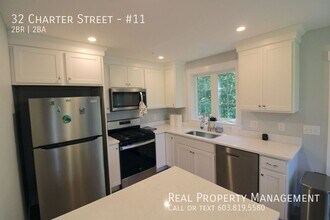 32 Charter St in Exeter, NH - Building Photo - Building Photo