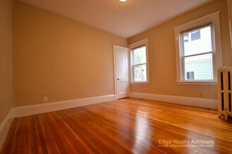 70 Brayton Rd, Unit 1 in Boston, MA - Building Photo - Building Photo