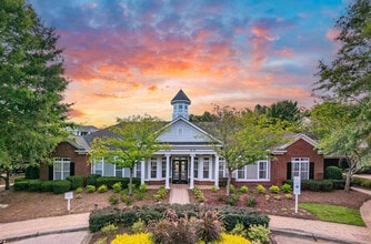MAA Matthews Commons in Matthews, NC - Foto de edificio - Building Photo