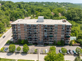 Columbia Tower Apartamentos