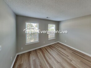 2794 High Tide Dr in College Park, GA - Building Photo - Building Photo