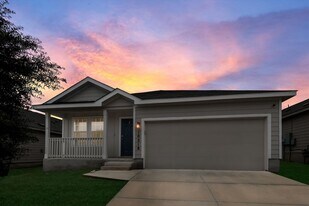 10218 Robbins Crk in San Antonio, TX - Building Photo