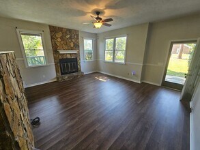 792 Whispering Pines Rd in Fayetteville, NC - Building Photo - Building Photo