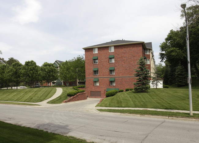 The Arboretum in Omaha, NE - Building Photo - Building Photo