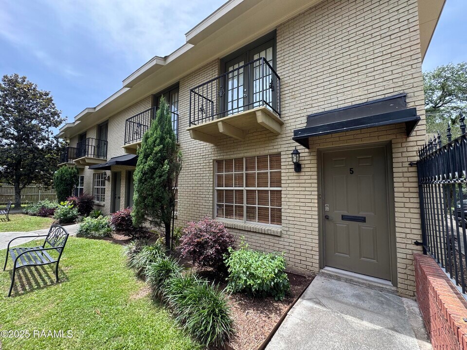 316 Stevenson St in Lafayette, LA - Building Photo