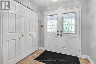 2088 Lamira St in Ottawa, ON - Building Photo - Building Photo