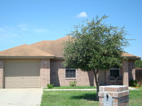 1645 Turkey Trot St in Mercedes, TX - Building Photo - Building Photo