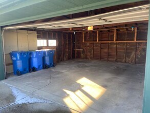 2010 Capitol Ave in Warren, MI - Building Photo - Building Photo