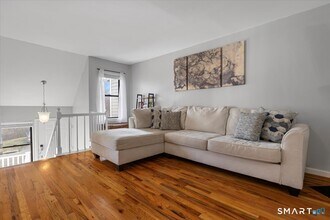 109 Peddlers Dr in Branford, CT - Building Photo - Building Photo