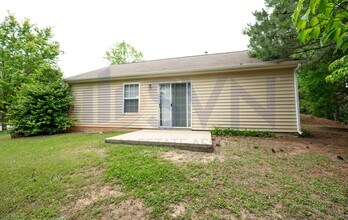 5015 Silhouette Dr in Durham, NC - Building Photo - Building Photo