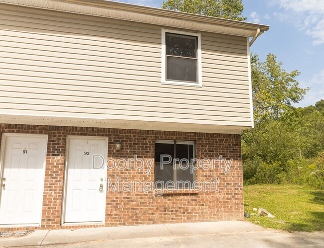 93 Nicole Ln. in Ringgold, GA - Foto de edificio - Building Photo