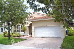 2345 SW 131st Ave in Miramar, FL - Building Photo