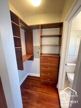 700 W Bittersweet Pl, Unit 1207 in Chicago, IL - Foto de edificio - Building Photo