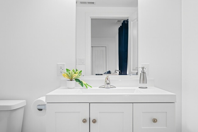 1019 Central Ave, Unit SI ID1397948P in Columbus, IN - Building Photo - Building Photo