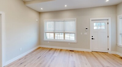 9 Everett St, Unit 1 in Boston, MA - Foto de edificio - Building Photo