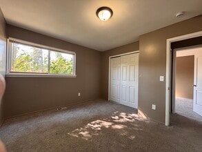 20221 Tireman St, Unit 20225 Tireman Ave in Detroit, MI - Building Photo - Building Photo